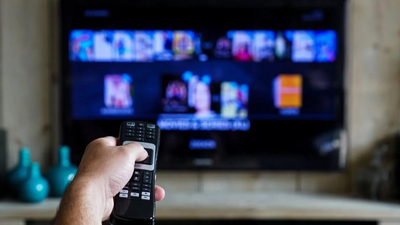 Projeto proíbe plataformas de streaming de limitar acesso apenas à residência do usuário