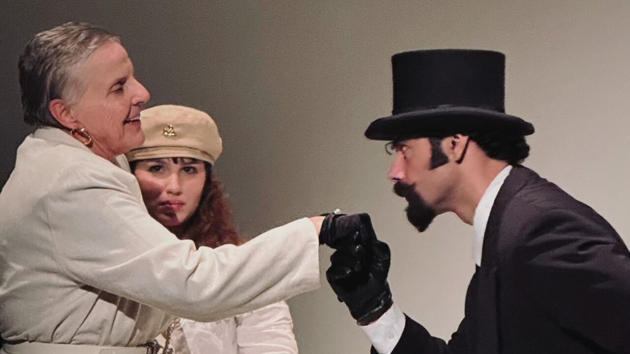 Grupo de Teatro de Ponta Grossa estreia adaptação de As Ligações Perigosas no Teatro Ópera