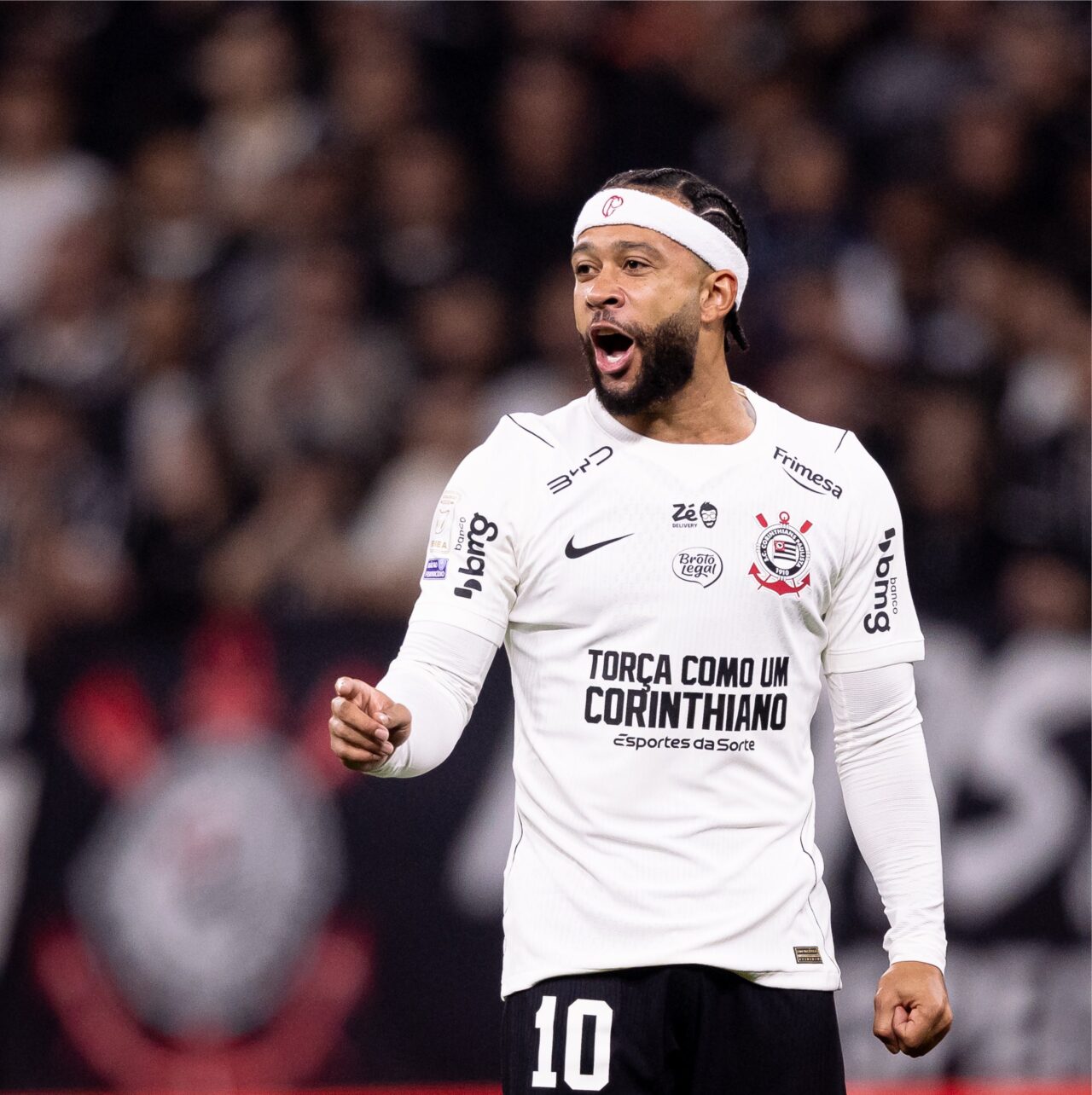 Sport Club Corinthians Paulista anuncia o fim do ciclo e decide não renovar contrato com o atacante Memphis Depay